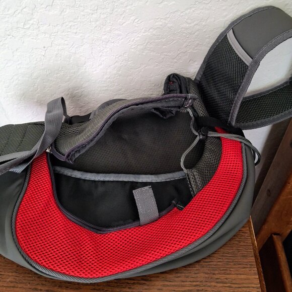 Travel Safe Sling Bag Carrier for Small Dogs Cats - Picture 4 of 4